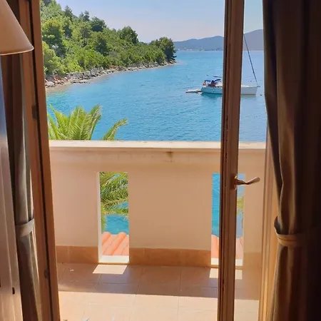 Gostinjska kuća By The Sea Rava, Dugi Otok - 15880 4*